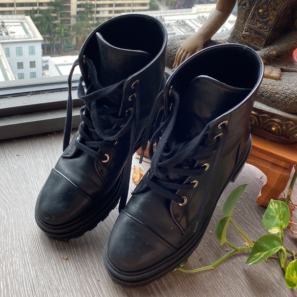 Schutz Black leather heavy duty combat boots - 38 - Picture 3 of 15